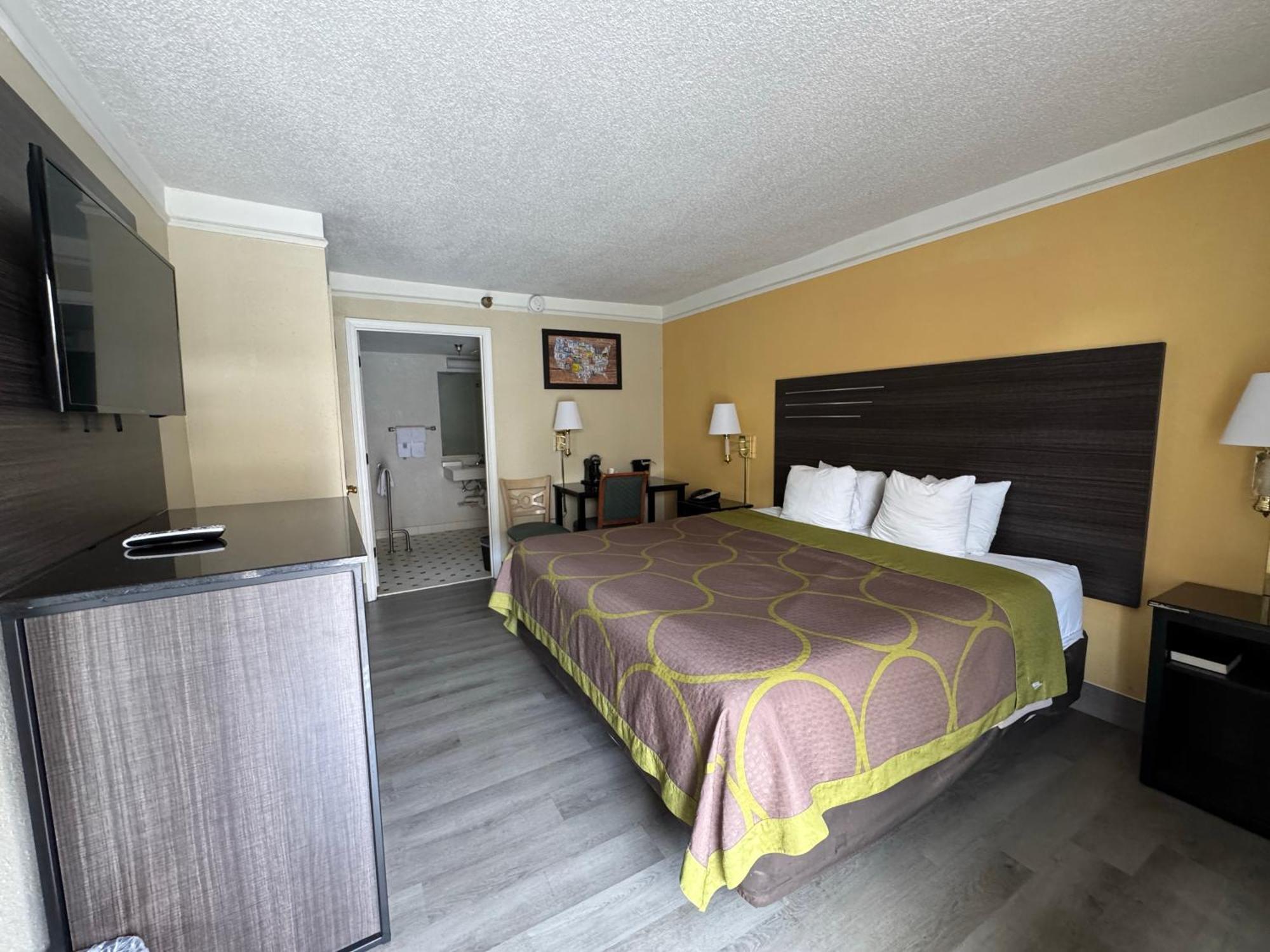 Super 8 By Wyndham Savannah Buitenkant foto